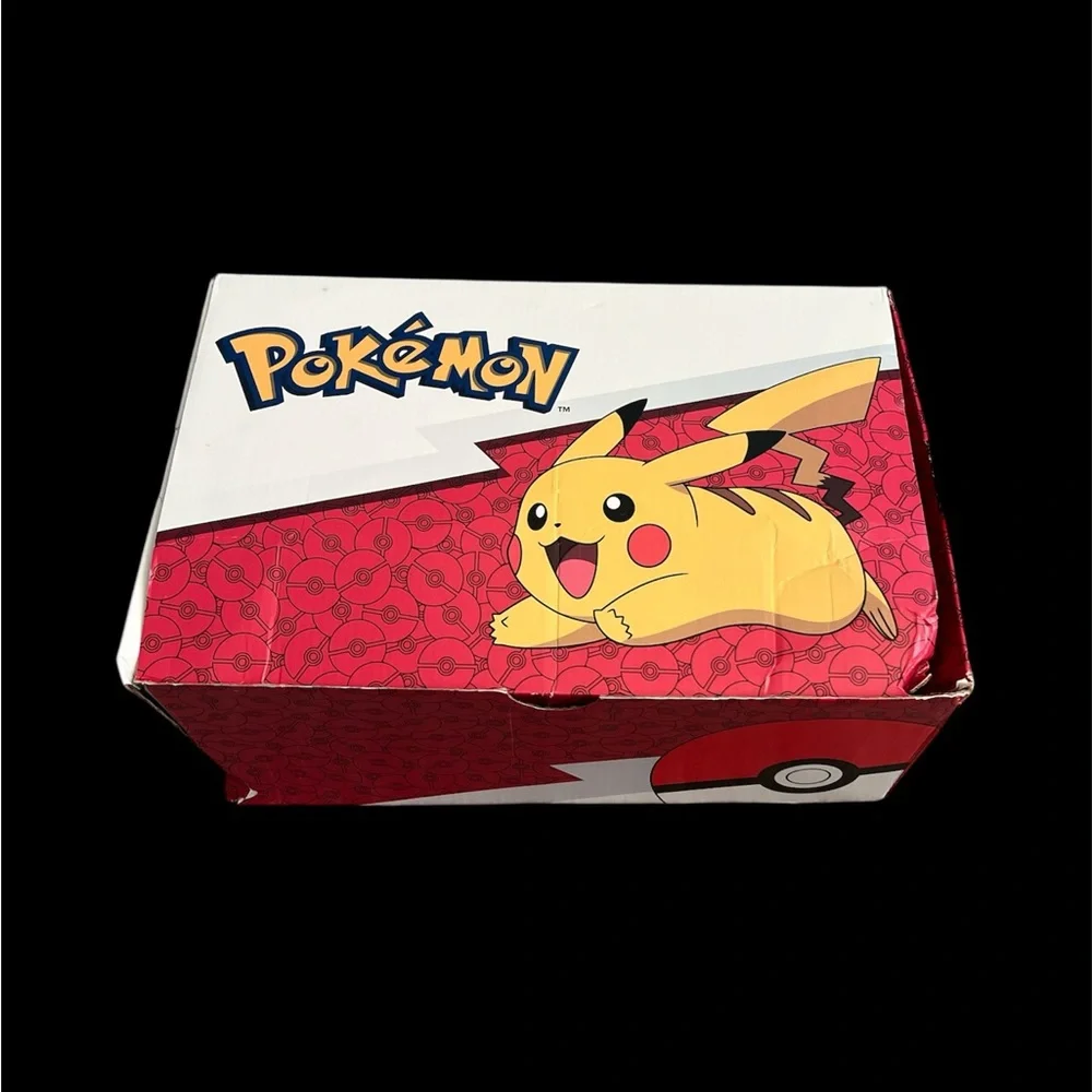 Crocs Pokémon Charizard Clogs with Poke Ball‎ Jibbitz Size 8 men’s/ 10 women’s